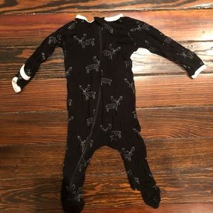 Bestaroo pajamas size 0-3 months